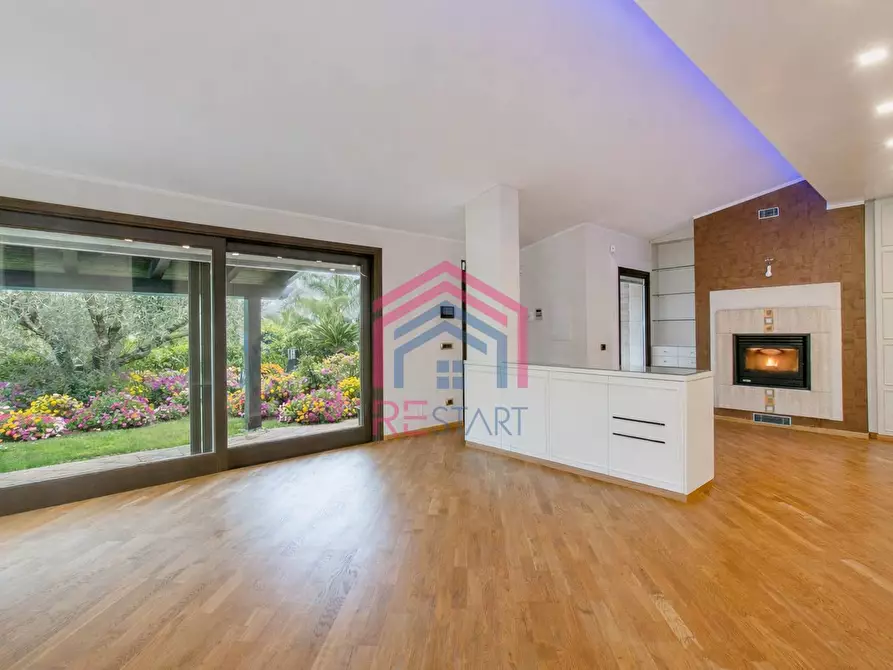 casa indipendente in vendita a Pomezia in zona Colli di Enea