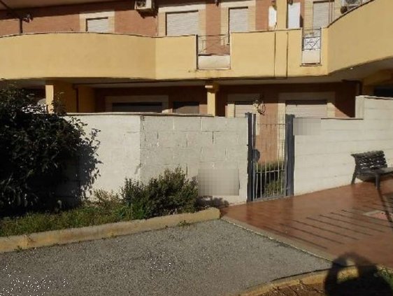 appartamento in vendita a Pomezia in zona Torvaianica