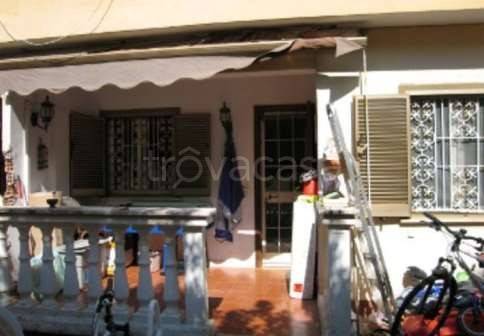 appartamento in vendita a Pomezia in zona Torvaianica