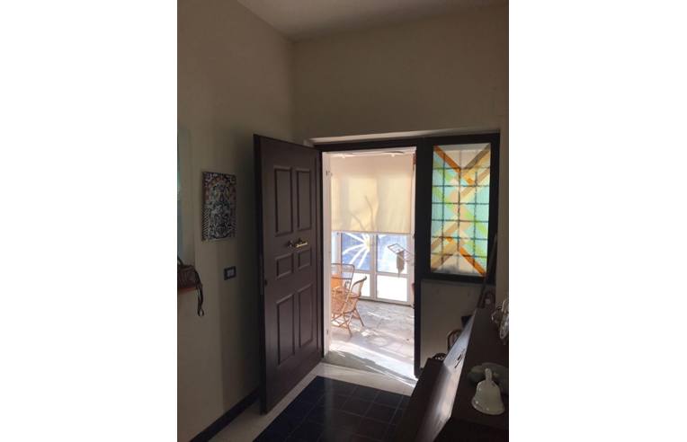 casa indipendente in vendita a Pomezia in zona Torvaianica