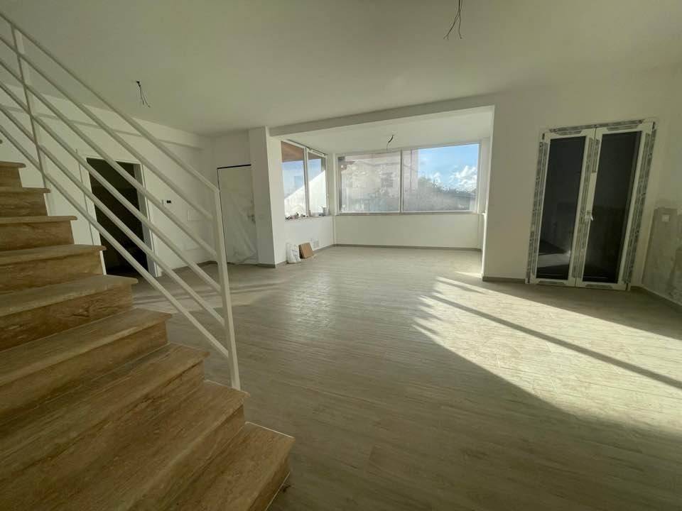 casa indipendente in vendita a Pomezia in zona Castagnetta