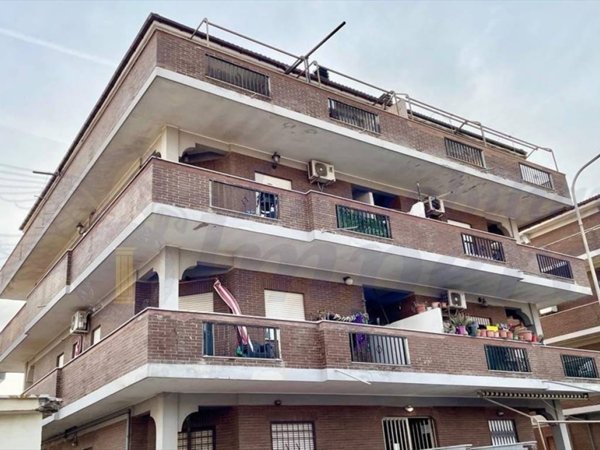 appartamento in vendita a Pomezia in zona Torvaianica