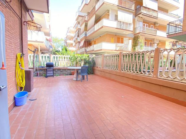 appartamento in vendita a Pomezia in zona Torvaianica