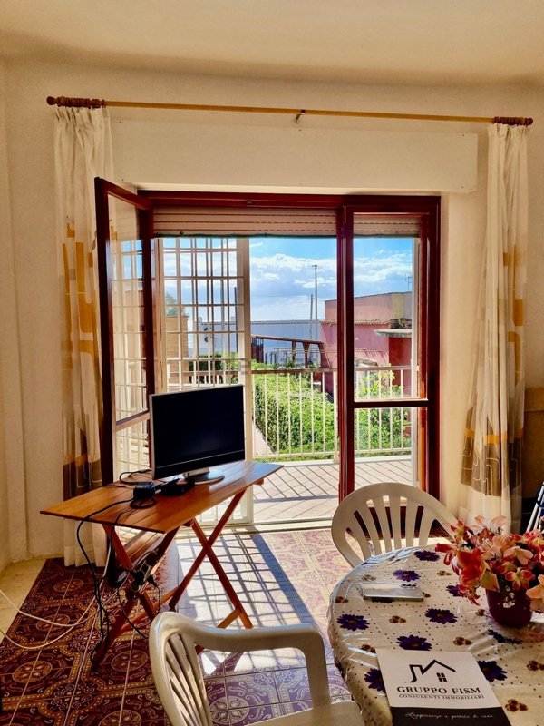 appartamento in vendita a Pomezia in zona Torvaianica