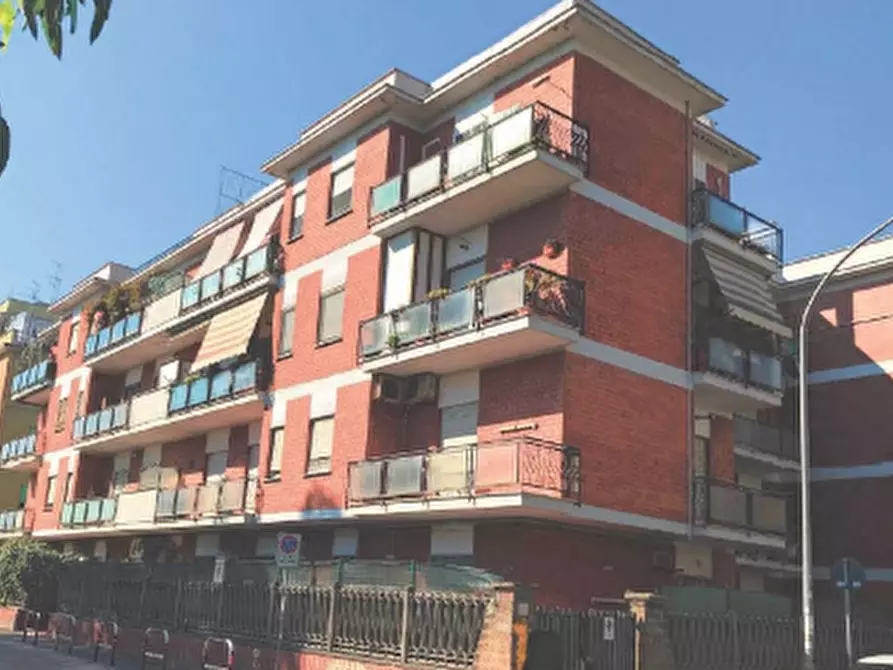 appartamento in vendita a Pomezia in zona Torvaianica