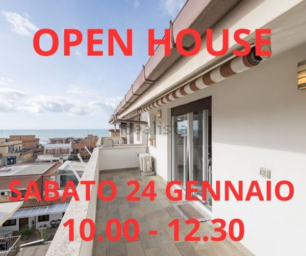 appartamento in vendita a Pomezia in zona Torvaianica