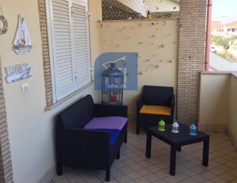 appartamento in vendita a Pomezia in zona Torvaianica