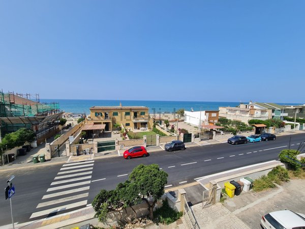 appartamento in vendita a Pomezia in zona Torvaianica