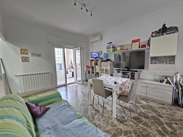 appartamento in vendita a Pomezia in zona Torvaianica