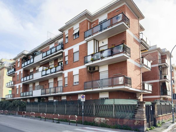 appartamento in vendita a Pomezia in zona Torvaianica