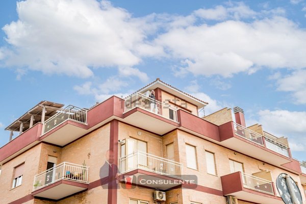 appartamento in vendita a Pomezia in zona Torvaianica