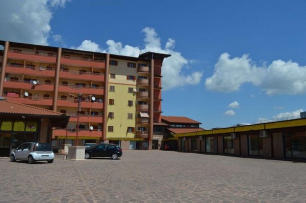 negozio in vendita a Pomezia