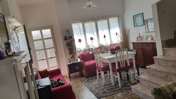 pentavano in vendita a Pomezia in zona Torvaianica