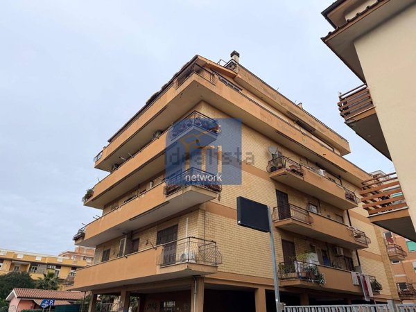 appartamento in vendita a Pomezia