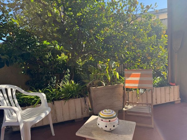 esavano in vendita a Pomezia in zona Torvaianica