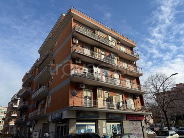 appartamento in vendita a Pomezia