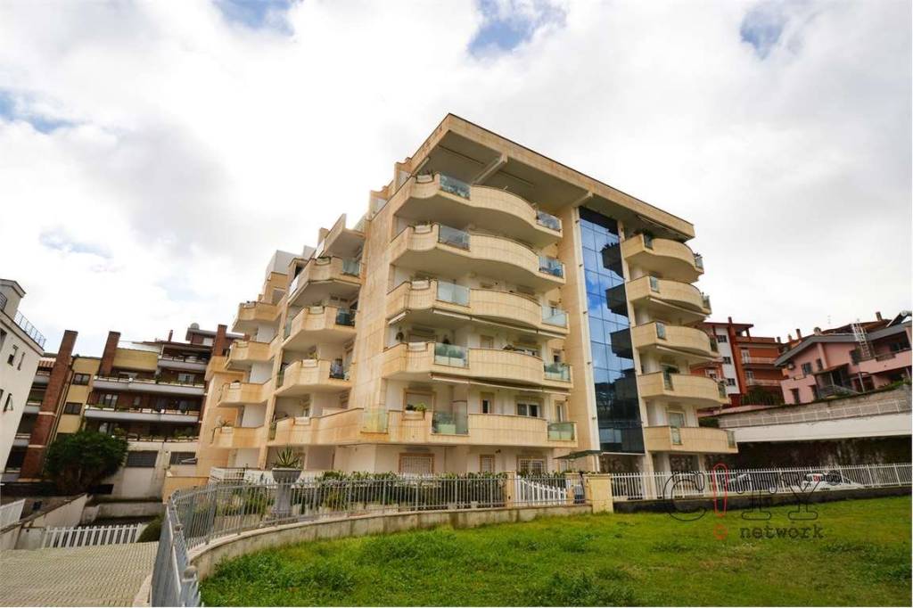 appartamento in vendita a Pomezia