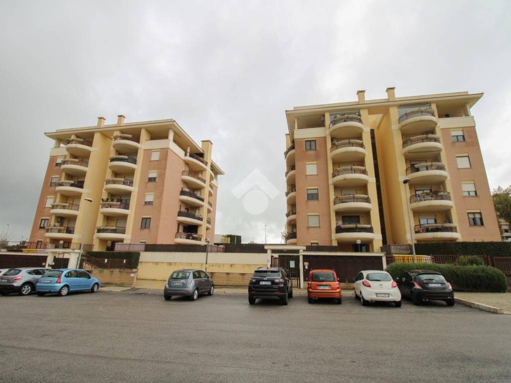 appartamento in vendita a Pomezia