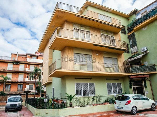 appartamento in vendita a Pomezia in zona Torvaianica