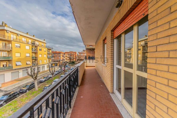 appartamento in vendita a Pomezia