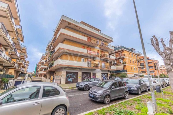 appartamento in vendita a Pomezia in zona Torvaianica