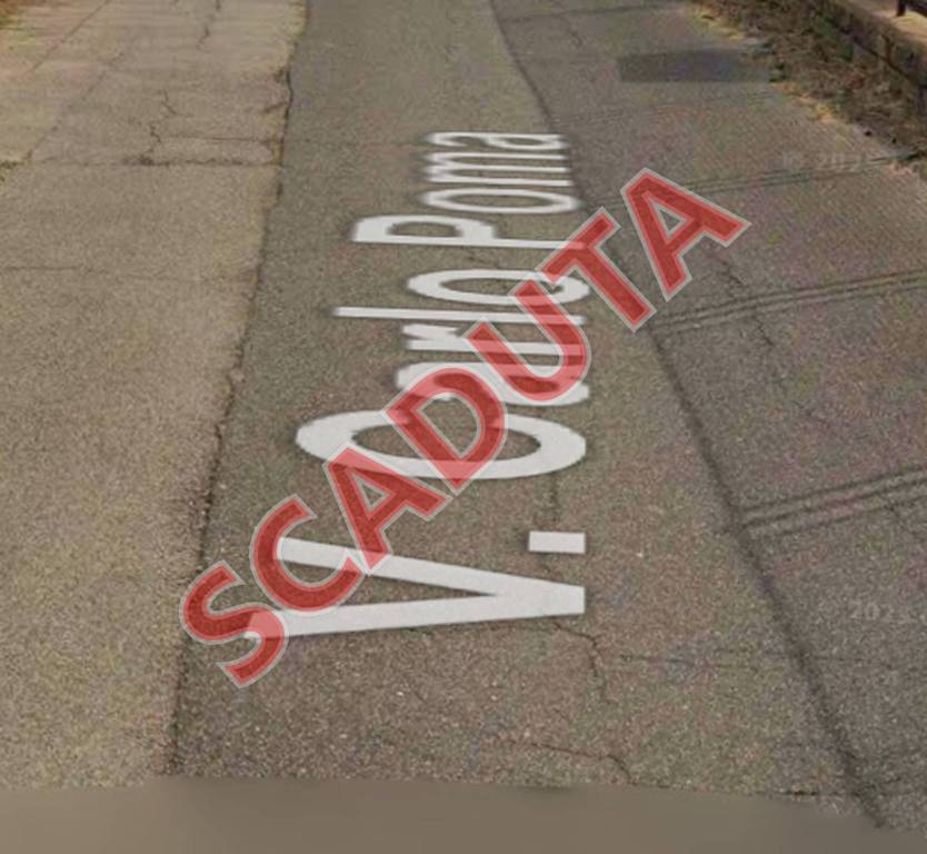 locale commerciale in vendita a Pomezia