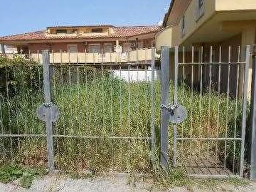 appartamento in vendita a Pomezia in zona Torvaianica