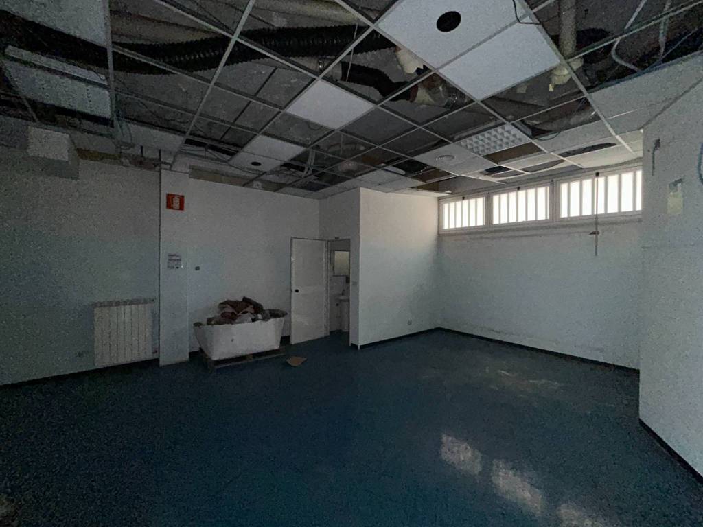 negozio in vendita a Pomezia