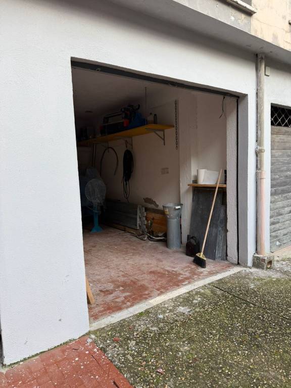 casa indipendente in vendita a Pomezia