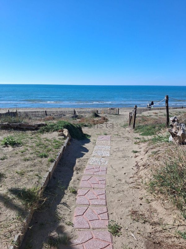 appartamento in vendita a Pomezia