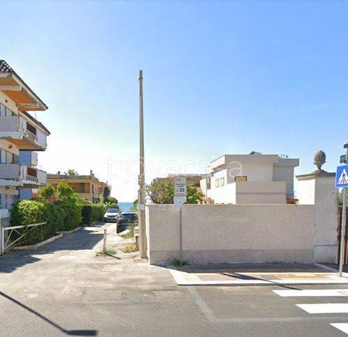 appartamento in vendita a Pomezia in zona Torvaianica