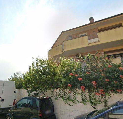 appartamento in vendita a Pomezia in zona Torvaianica