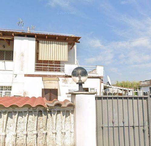 appartamento in vendita a Pomezia in zona Torvaianica