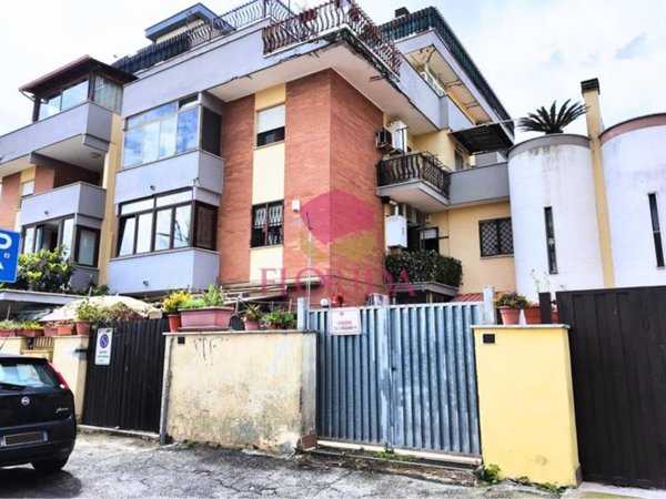 appartamento in vendita a Pomezia in zona Torvaianica