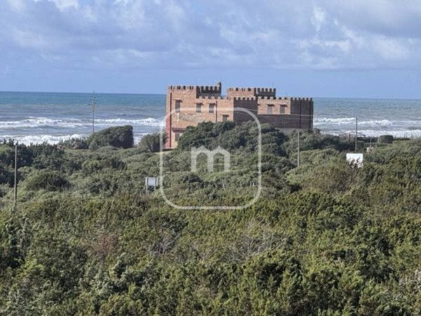 appartamento in vendita a Pomezia in zona Torvaianica