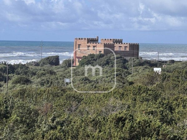 appartamento in vendita a Pomezia in zona Torvaianica