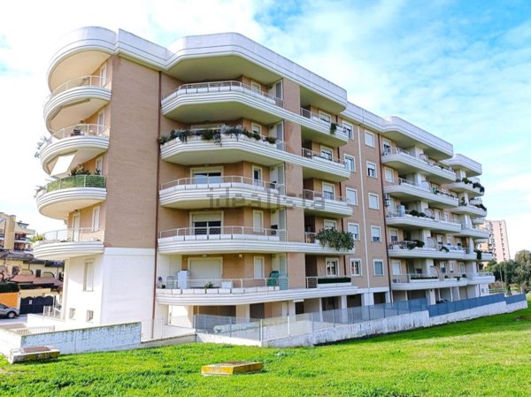 appartamento in vendita a Pomezia