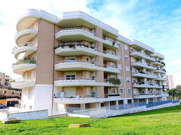 appartamento in vendita a Pomezia