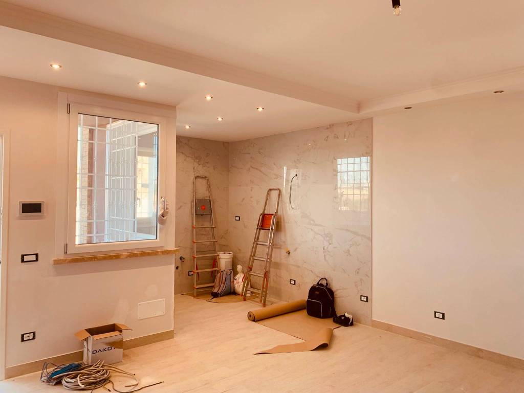 appartamento in vendita a Pomezia in zona Torvaianica Alta