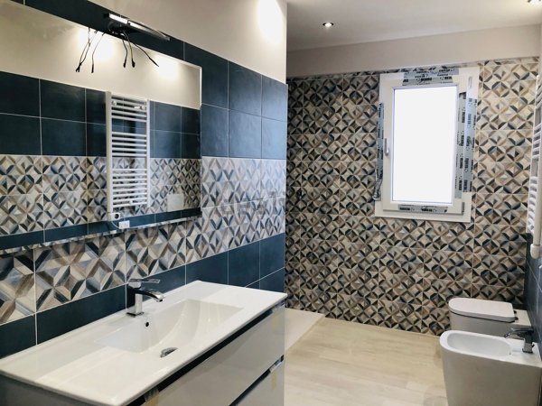 appartamento in vendita a Pomezia in zona Torvaianica Alta