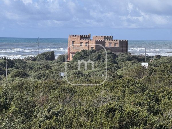 appartamento in vendita a Pomezia in zona Campo Ascolano