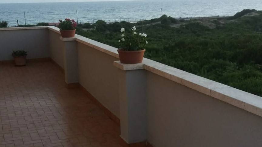 appartamento in vendita a Pomezia in zona Campo Ascolano