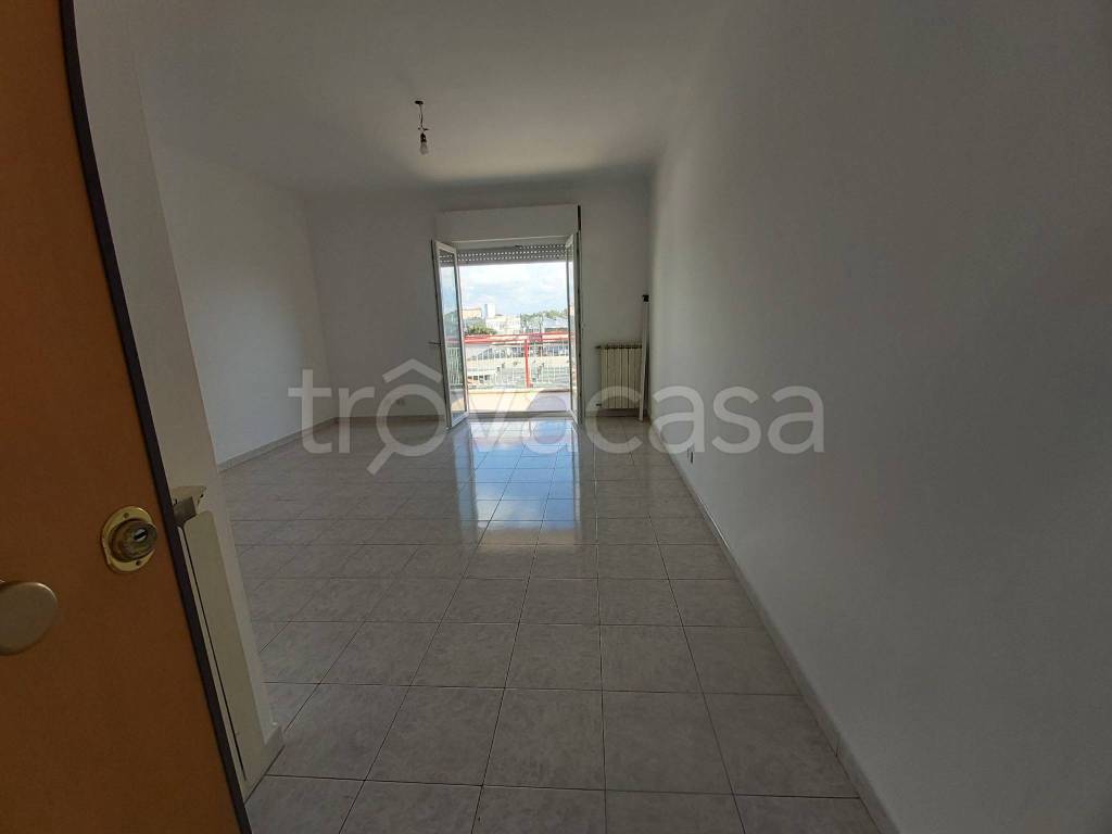 appartamento in vendita a Pomezia in zona Torvaianica