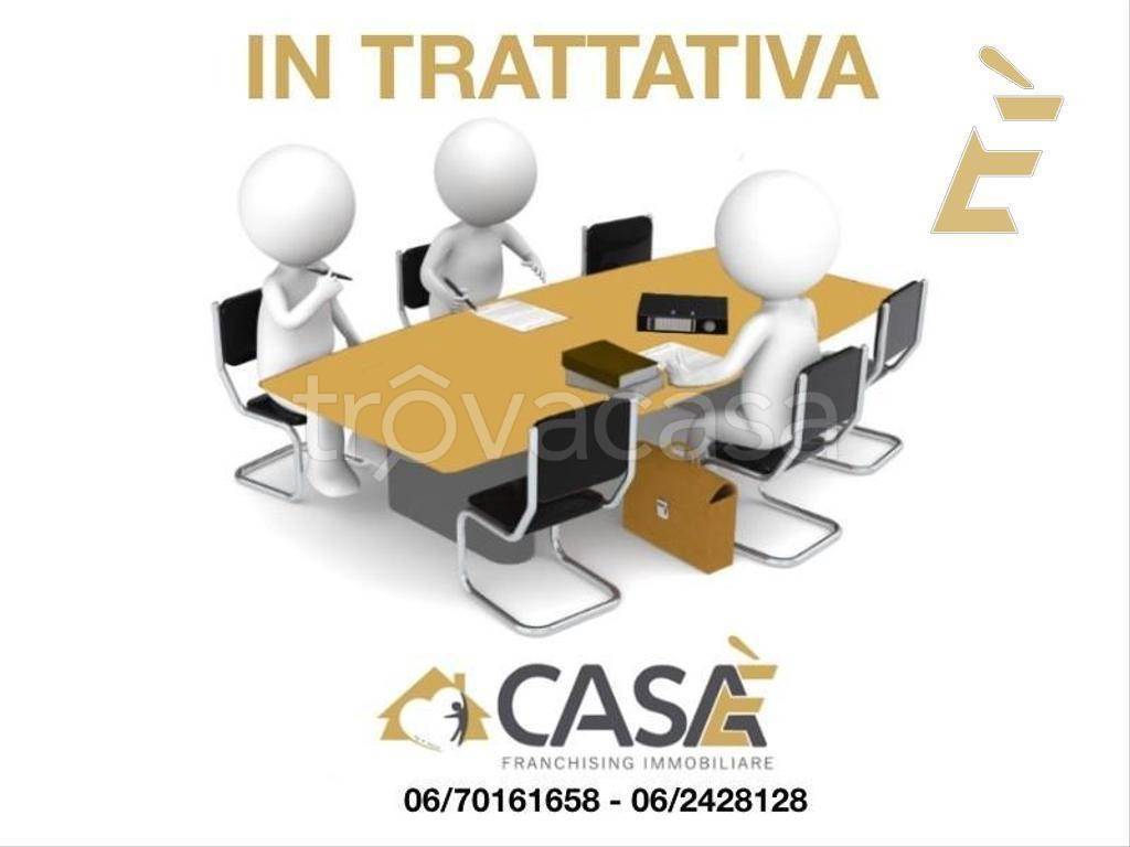 appartamento in vendita a Pomezia in zona Torvaianica