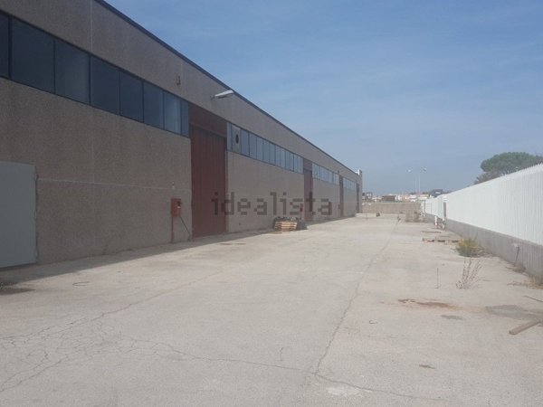 capannone in vendita a Pomezia