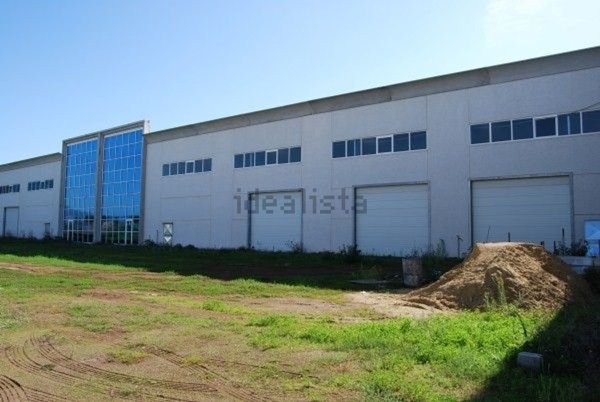 capannone in vendita a Pomezia