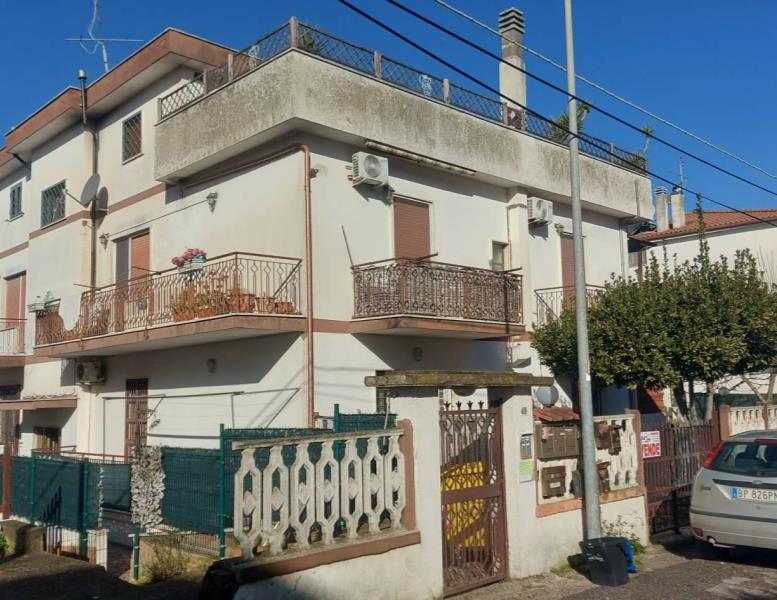 appartamento in vendita a Pomezia