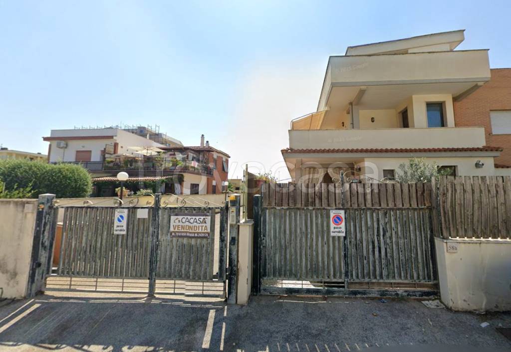 appartamento in vendita a Pomezia in zona Torvaianica