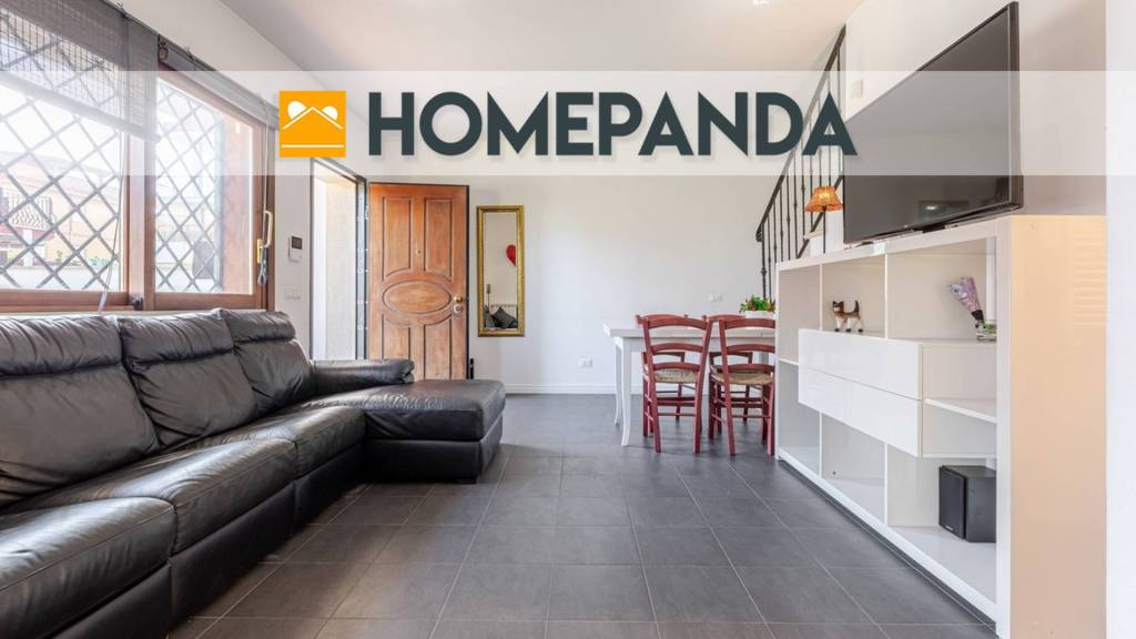 casa indipendente in vendita a Pomezia in zona Torvaianica