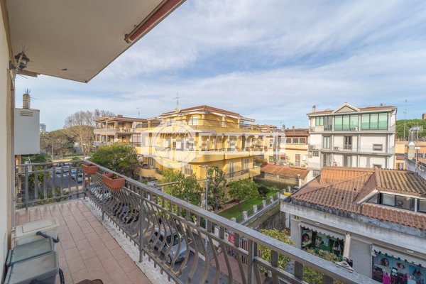 appartamento in vendita a Pomezia